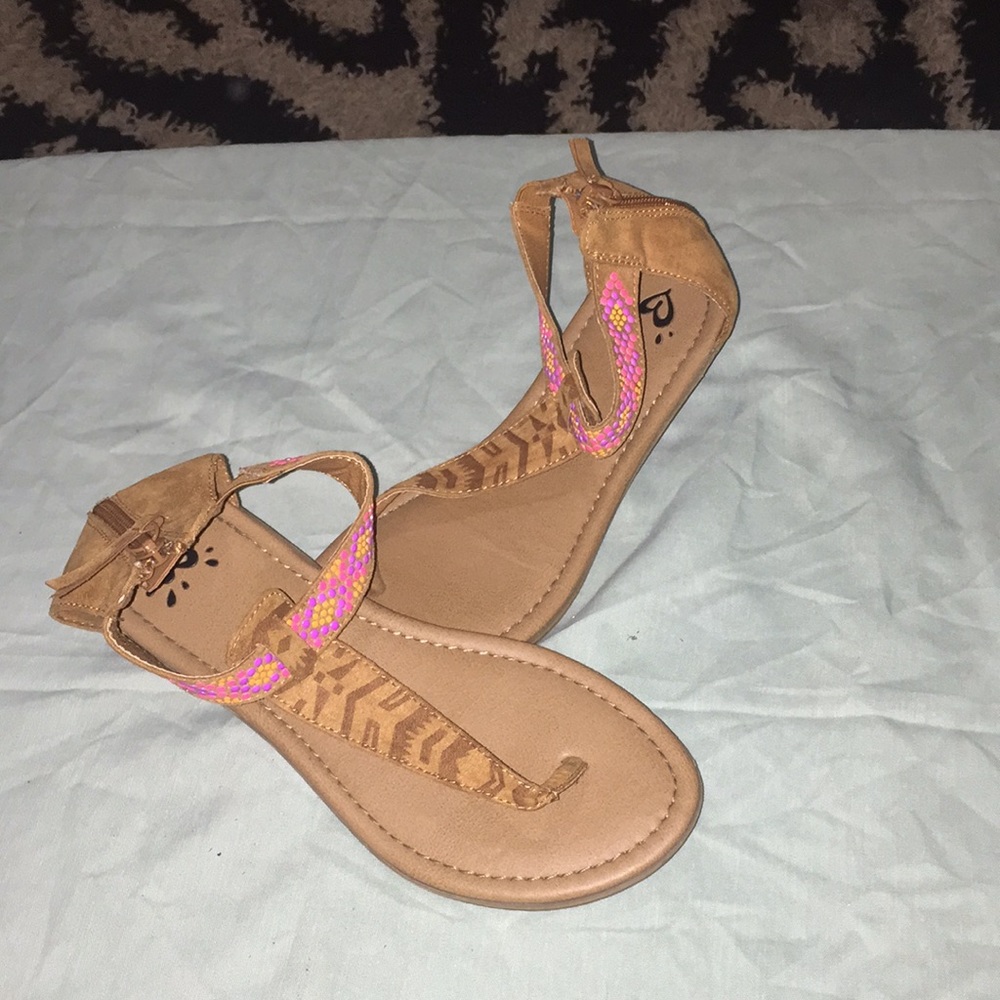 Justice sandals size 5
